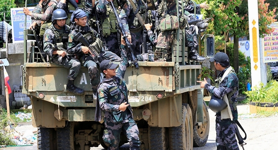 Bế tắc trên chiến trường, Philippines tìm đến với Nga