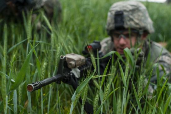 Sợ bị Nga đánh vào tử huyệt, NATO lần đầu &quot;động thủ&quot;