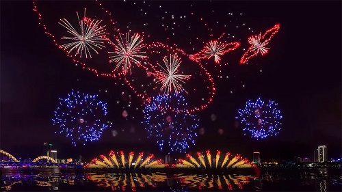Ảo diệu những màn trình diễn pháo hoa trên máy tính 2017