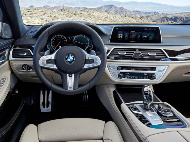 Được đánh giá là đối thủ của những Audi S8 và Mercedes-AMG S63, chưa kể Alpina B7.