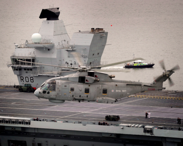 Tuy nhiên, tàu sân bay HMS Queen Elizabeth vẫn được cho là có ý nghĩa quan trọng, nhằm khẳng định vị thế cường quốc biển của nước Anh.