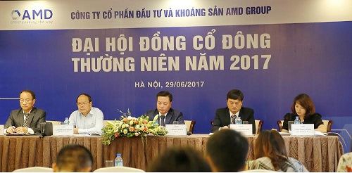 Đoàn chủ tịch điều hành đại hội