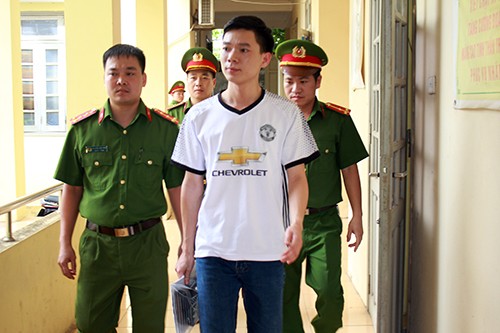 Bác sĩ Hoàng Công Lương được đề nghị cho tại ngoại