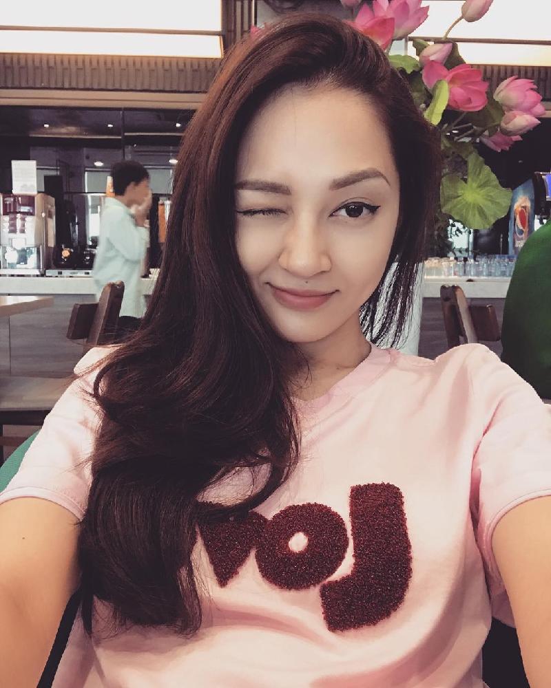 Khoảnh khắc đời thường của Bảo Anh 