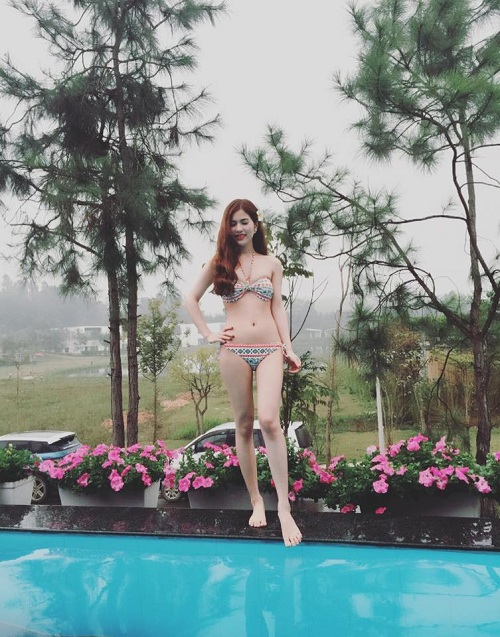Cô không ngần ngại diện tất cả những trang phục táo bạo kể cả bikini.