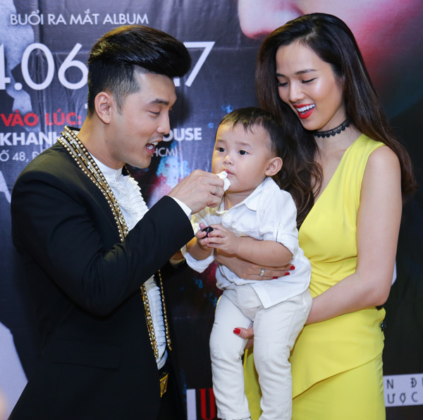 Ưng Hoàng Phúc từng trải qua nhiều biến cố trong chuyện tình cảm và chỉ đến khi gặp được người mẫu Kim Cương, anh mới thực sự tìm được bến đỗ hạnh phúc. Quyết định sinh con cho họ Ưng, chân dài Kim Cương rút lui khỏi giới giải trí, đứng sau hậu thuẫn chồng phát triển sự nghiệp. 