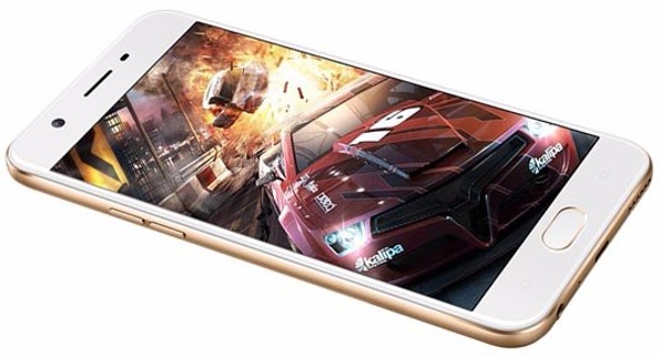 Cấu trình trên đảm bảo cho Oppo A57 hoạt động mượt trong hầu hết các nhiệm vụ hàng ngày, hầu như không có bất kỳ độ trễ nào xảy ra. Nhưng vấn đề thực sự là chơi game, với những game đồ họa nặng như N.O.V.A 3 hay Dead Trigger 2 ở chế độ đồ hoạ mặc định của game bị giật lag nhẹ trong những cảnh bắn nhau, cháy nổ …