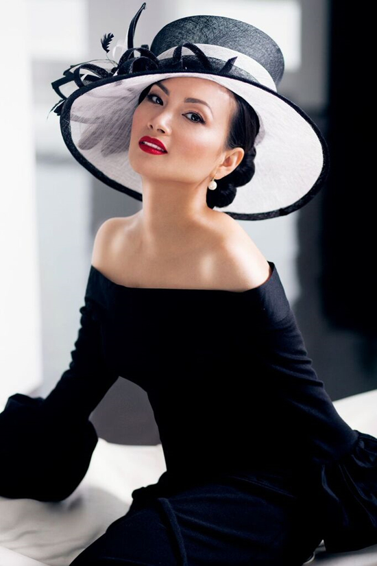Hà Phương không chỉ xinh đẹp mà còn thông minh, sắc sảo.