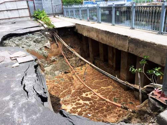 Người dân lo ngại một “kịch bản” hố sâu “khủng” có thể nhét được chiếc xe buýt hồi năm ngoái xuất hiện
