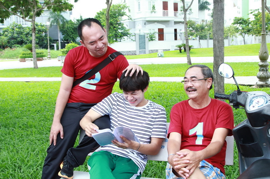 Anh Tú cảm thấy bản thân khá may mắn khi được những đàn anh, đàn chị trong nghề thường xuyên chỉ dẫn