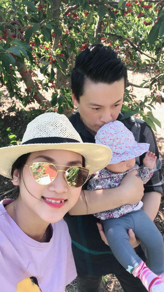 Gia đình Lam Trường đi thăm quan vườn nho tại Mỹ
