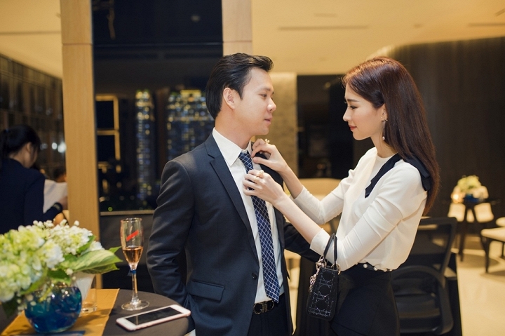  Mặc dù yêu nhau được gần 3 năm, nhưng cả Thu Thảo và Trung Tín vẫn khá kín tiếng trong chuyện tình cảm. Với khán giả hâm mộ, họ mong cặp trai tài gái sắc này sớm về chung một nhà khi giờ đây ai nấy đều công thành danh toại.