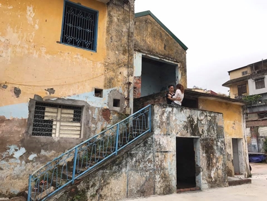 Hậu trường cảnh quay anh hùng cứu mỹ nhân.
