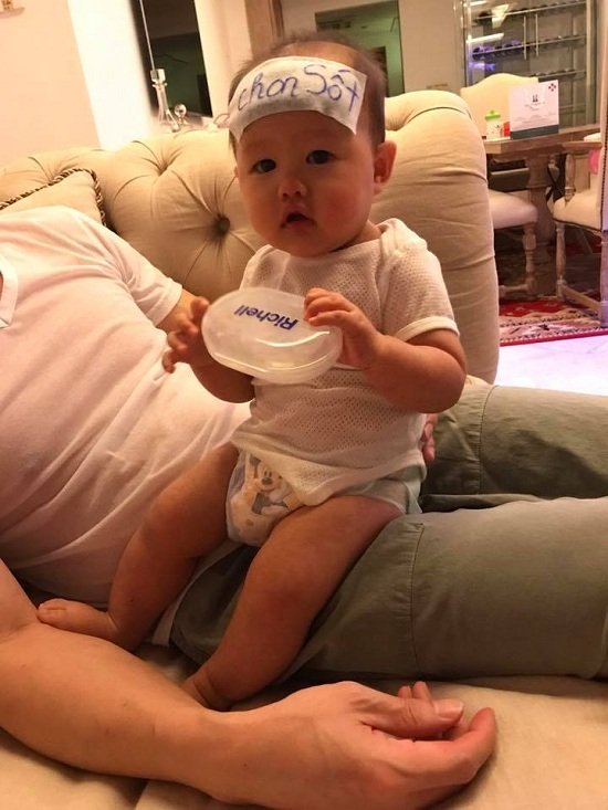 Phan Như Thảo lo lắng vì con gái sốt khi mọc răng. Nữ diễn viên than vãn: 
