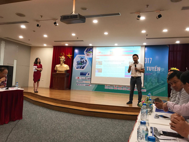 CEO Bizweb Trần Trọng Tuyến chia sẻ tại hội thảo.