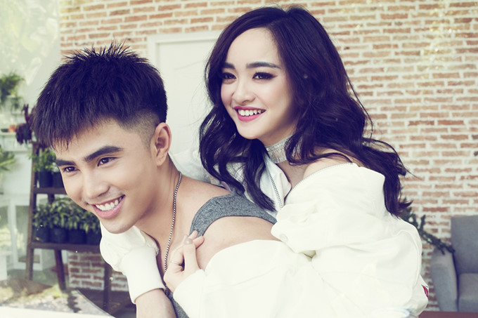 Cặp đôi Kaity Nguyễn và Will cũng dùng chiêu trò sau khi kết đôi. 