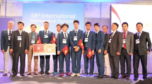 Điều chưa biết về nam sinh đạt điểm cao nhất Olympic Toán quốc tế 2017
