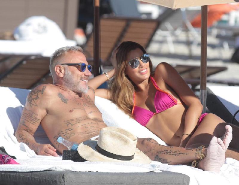 Gianluca Vacchi có sở thích xăm hình với hàng chục hình xăm trên mình. Trị giá tài sản của Gianluca được ước tính vào khoảng 230 triệu bảng Anh. Trên trang cá nhân, doanh nhân này thường xuyên đăng ảnh trong những chuyến đi nghỉ và tiệc tùng sang trọng.