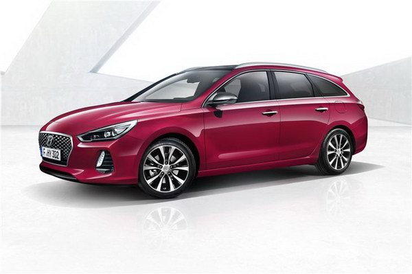 Hyundai i30 Tourer 2017 công bố giá 500 triệu đồng