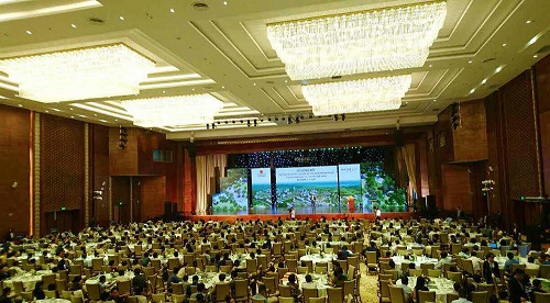 Đông đảo nhà đầu tư tìm hiểu về dự án FLC Lux City Quy Nhơn tại buổi lễ.