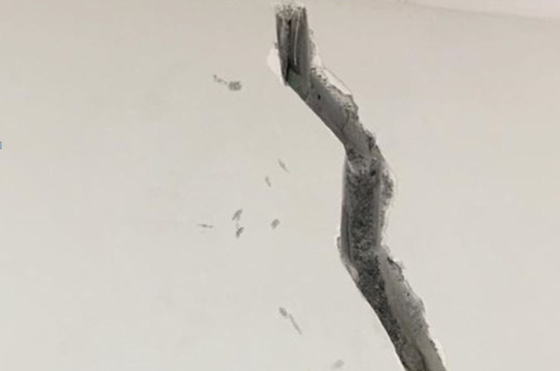Nhiều căn hộ bị nứt tường