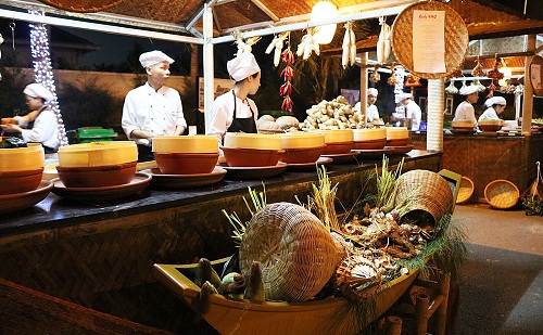Các món ăn tại Chợ Quê mang màu sắc ẩm thực ba miền