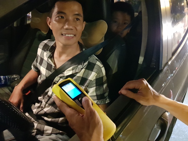 Anh cười thật tươi khi được thông báo 