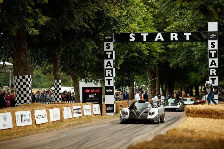 Hiện chưa rõ giá cụ thể của chiếc Pagani  Zonda 760 Oliver Evolution này. Nhưng chắc chắn một điều rằng Pagani Zonda 760 Oliver Evolution có một cái giá vô cùng khủng vì nó là 