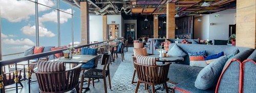 Còn lên với Sun World Fansipan Legend, bạn cũng đừng quên ghé nhà hàng Hải Cảng để nhâm nhi một tách café giữa lưng chừng núi…