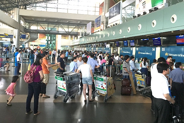 Xử lý thế nào người tung tin đồn 'máy bay rơi ở Nội Bài'?