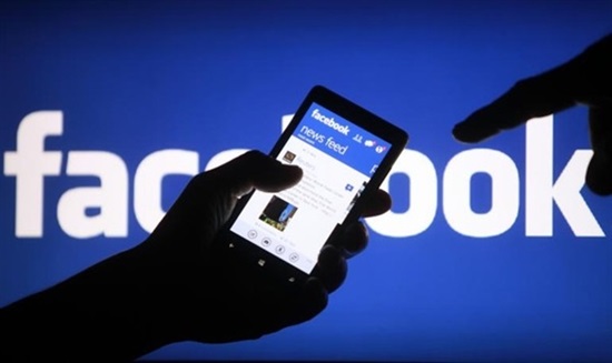 Tự &quot;chấm điểm&quot; để biết mình có nghiện facebook hay không
