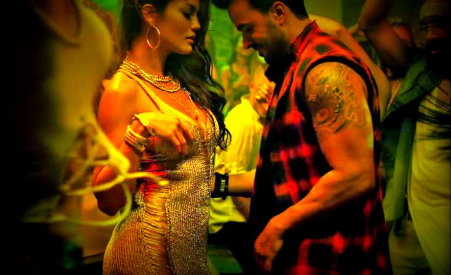 Malaysia cấm bản 'hit khủng' Daspacito