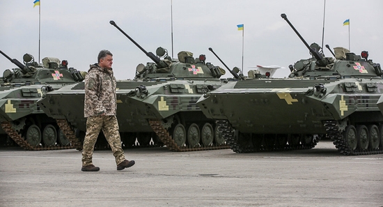 Ra đòn táo bạo ở Ukraine, Mỹ chọc vào &quot;tổ kiến lửa&quot; Nga