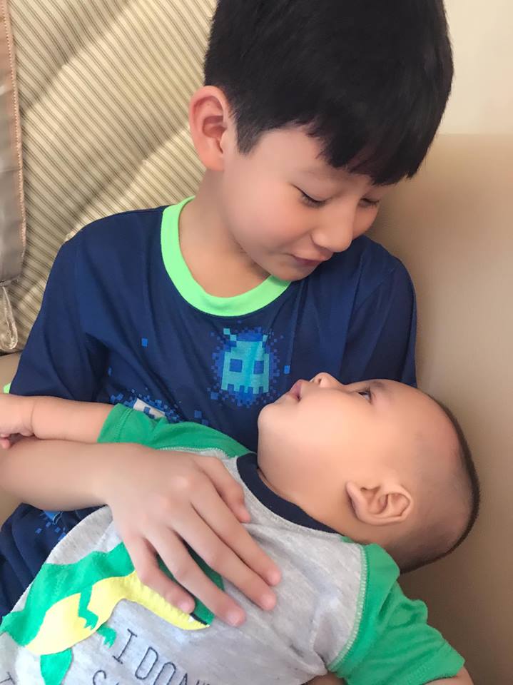Jennifer Phạm hạnh phúc khoe ảnh các con thân thương 