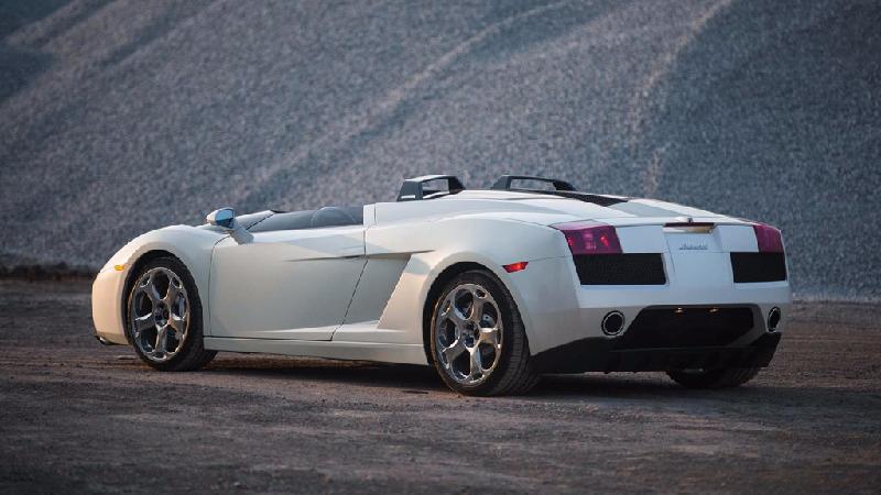 Siêu xe Lamborghini độc nhất trên thế giới hình ảnh 5 Nhà đấu giá RM Sotheby's sẽ tìm ra chủ sở hữu mới cho Concept S, mẫu xe duy nhất trên thế giới. Vẫn chưa có mức giá cụ thể cho chiếc xe, nhưng đơn vị đấu giá hy vọng sẽ vượt qua mức 1 triệu USD.