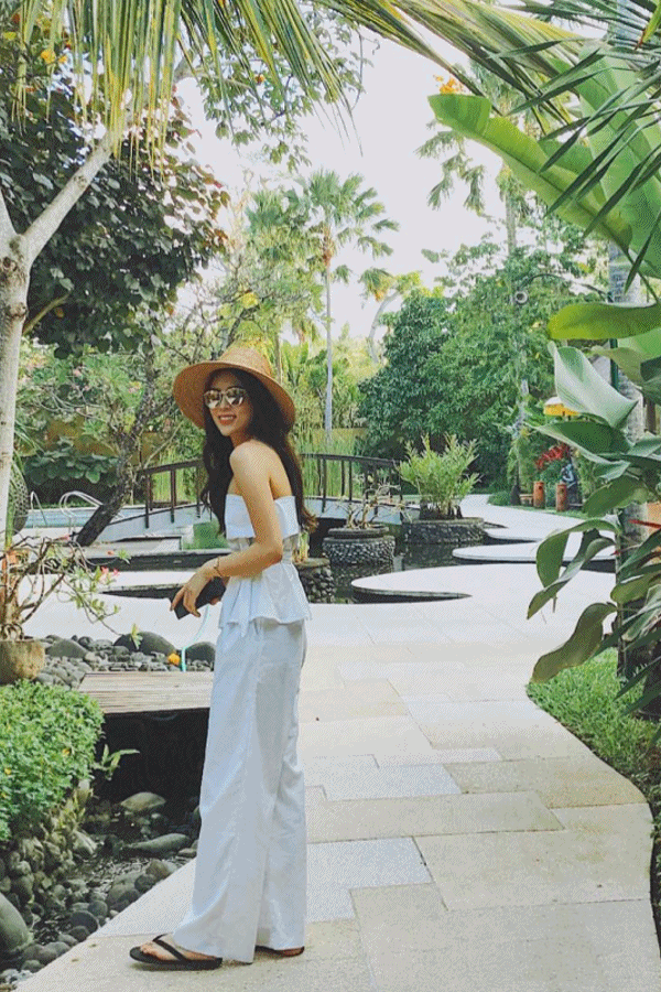 Chứng tỏ sức hút không đối thủ chỉ bằng tông trắng đơn giản, Kỳ Duyên ngày càng chứng tỏ style thời trang đỉnh cao của mình.