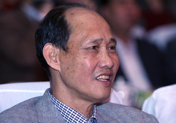 10. Huang Rulun