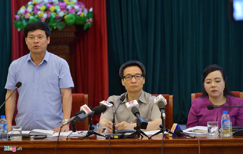 Sau khi thị sát thực tế, Phó thủ tướng Vũ Đức Đam cùng Bộ Y tế làm việc tại UBND quận Đống Đa về tình hình chống dịch. Bộ trưởng Tiến đề nghị thanh niên, dân phòng, tổ trưởng các phường, hội cựu chiến binh cùng đồng loạt chống dịch. Đặc biệt, các khu vực gần bệnh viện, chợ, nơi tập trung dân cư đông, lan truyền nhanh, địa phương phải phun thuốc diệt muỗi, bọ gậy thường xuyên.