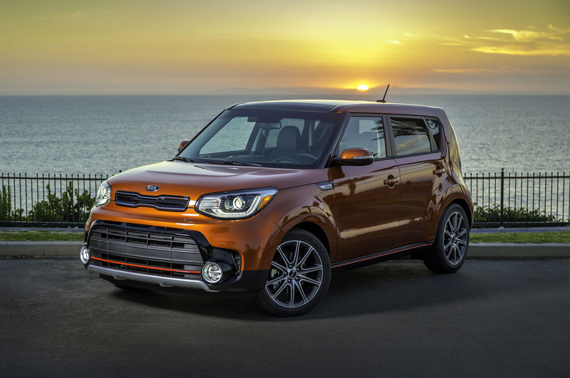8. Kia Soul 2017 (giá khởi điểm: 16.750 USD).
