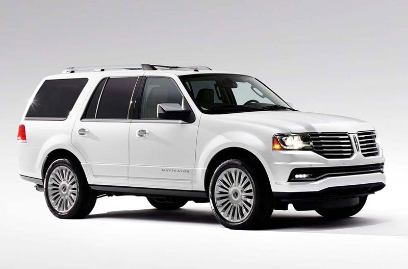 2. Lincoln Navigator 2017.