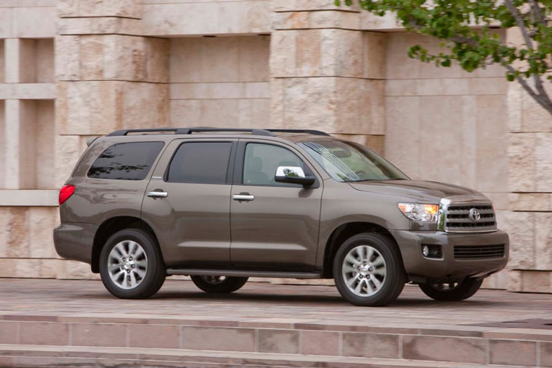 7. Toyota Sequoia 2017.