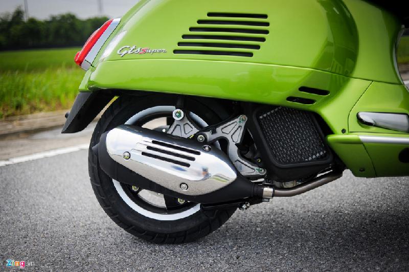 Vespa GTS 125 sử dụng động cơ i-Get 124,7 cc, xi-lanh đơn, làm mát bằng dung dịch, công suất tối đa 9 kW tại 8.250 vòng/phút và mô-men xoắn cực đại 11,5 Nm tại 6.000 vòng/phút, tích hợp phun xăng điện tử.