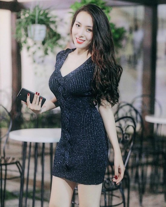 Khắc Việt, DJ Thanh Thảo, Làng sao Dù công việc của cả hai bận rộn nhưng cặp đôi vẫn dành cho nhau những thời gian hẹn hò để tình cảm thêm khăng khít. Mỗi lần Khắc Việt chạy show tại Hà Nội hay Thảo Bebe diễn tại Sài Gòn thì họ đều tranh thủ dành thời gian bên nhau.