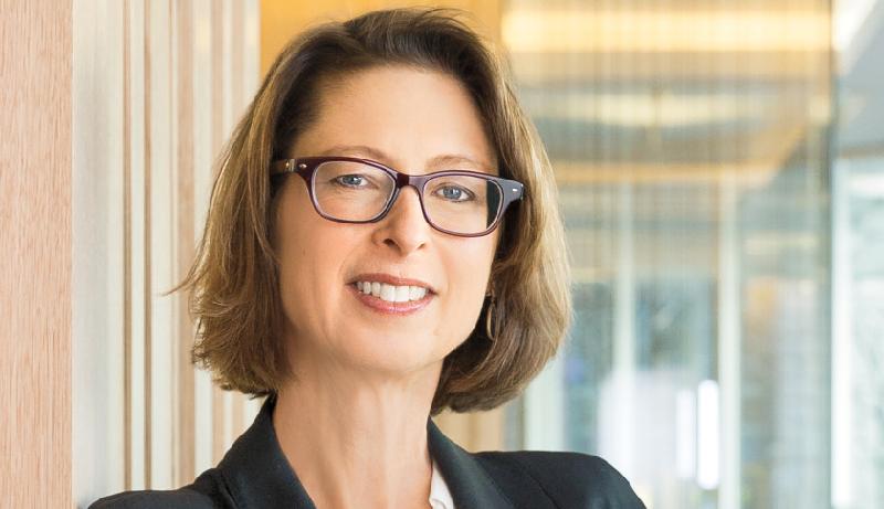 Abigail Johnson giữ vị trí số 6 trong bảng xếp hạng là Chủ tịch hội đồng quản trị của quỹ đầu tư Fidelity Investments và cổ đông của công ty quốc tế Fidelity International với tổng trị giá tài sản 15,6 tỷ USD.