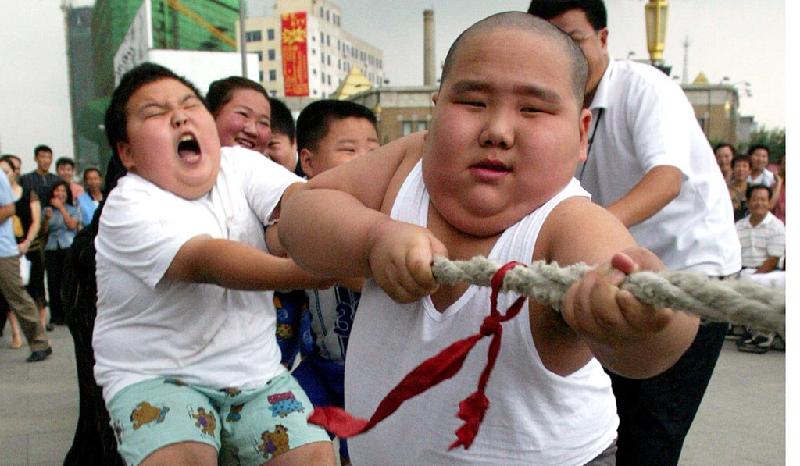 Ám ảnh trại huấn luyện kiểu quân đội cho trẻ béo phì ở Trung Quốc