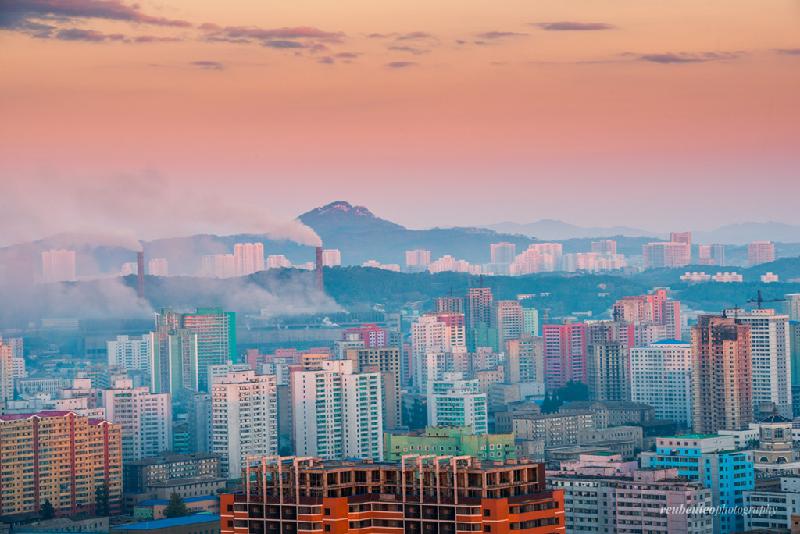 Khu công nghiệp của thành phố nằm ở một khu vực tách biệt.