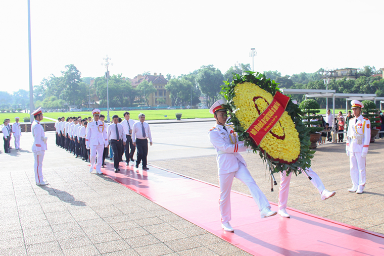 Bộ Thông tin và Truyền thông báo công dâng Bác tại Lăng của Chủ tịch Hồ Chí Minh