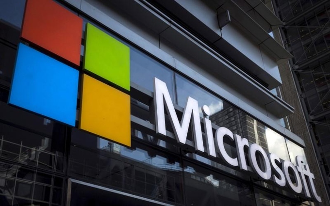 2. Microsoft Tổng tiền mặt: 133 tỷ USD Tiền để ở nước ngoài: 127,9 tỷ USD Diễn biến cổ phiếu năm nay: +14,93%