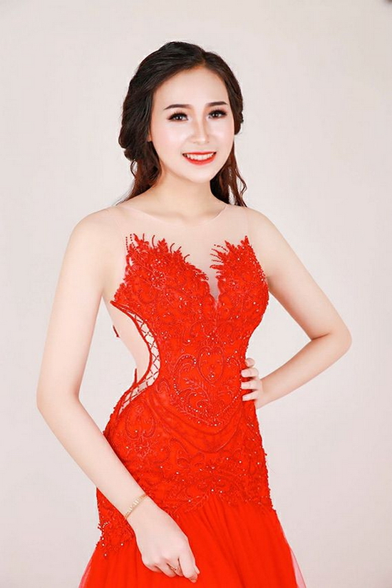 Câu nói mà cô tâm đắc nhất: “Nếu bạn muốn có những điều chưa bao giờ có,thì hãy làm những điều bạn chưa bao giờ làm”. Như Huỳnh cao 1m74, với số đo hình thể lần lượt là 84-60-93.