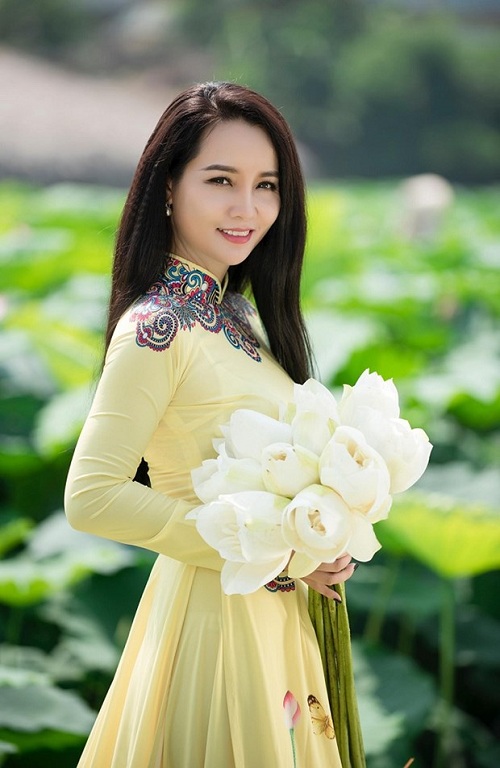 Dù là mẹ của hai con nhỏ, nhưng nhan sắc của Mai Thu Huyền vẫn trẻ mãi với thời gian, nhìn cô chẳng khác gì Trúc năm nào.